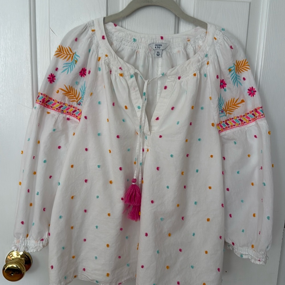 Croft & Barrow White and Pink Embroidered Blouse with V-Neckline